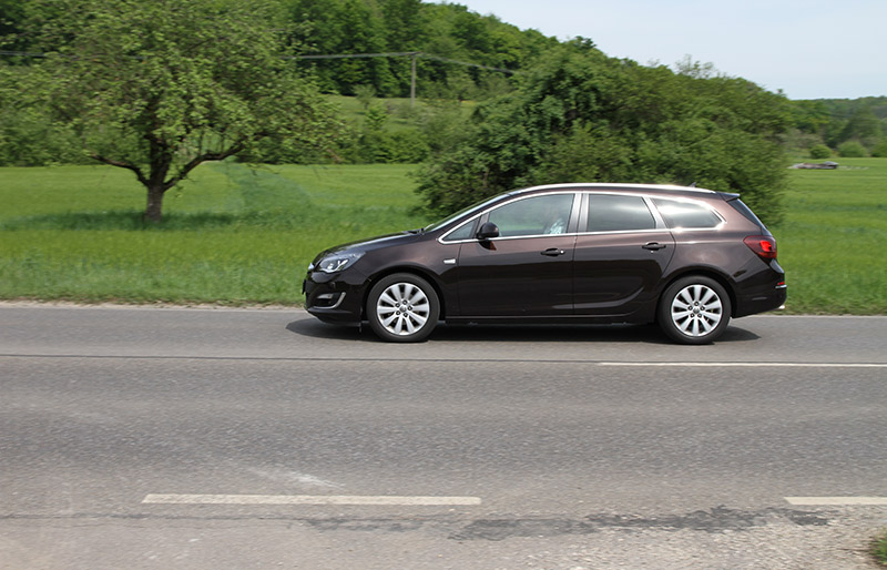 The Opel Astra in race mode